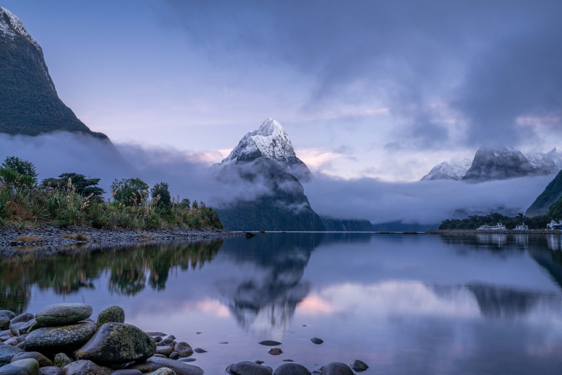 Join the Community & Connect with Top<br>
Photography Educators Worldwide