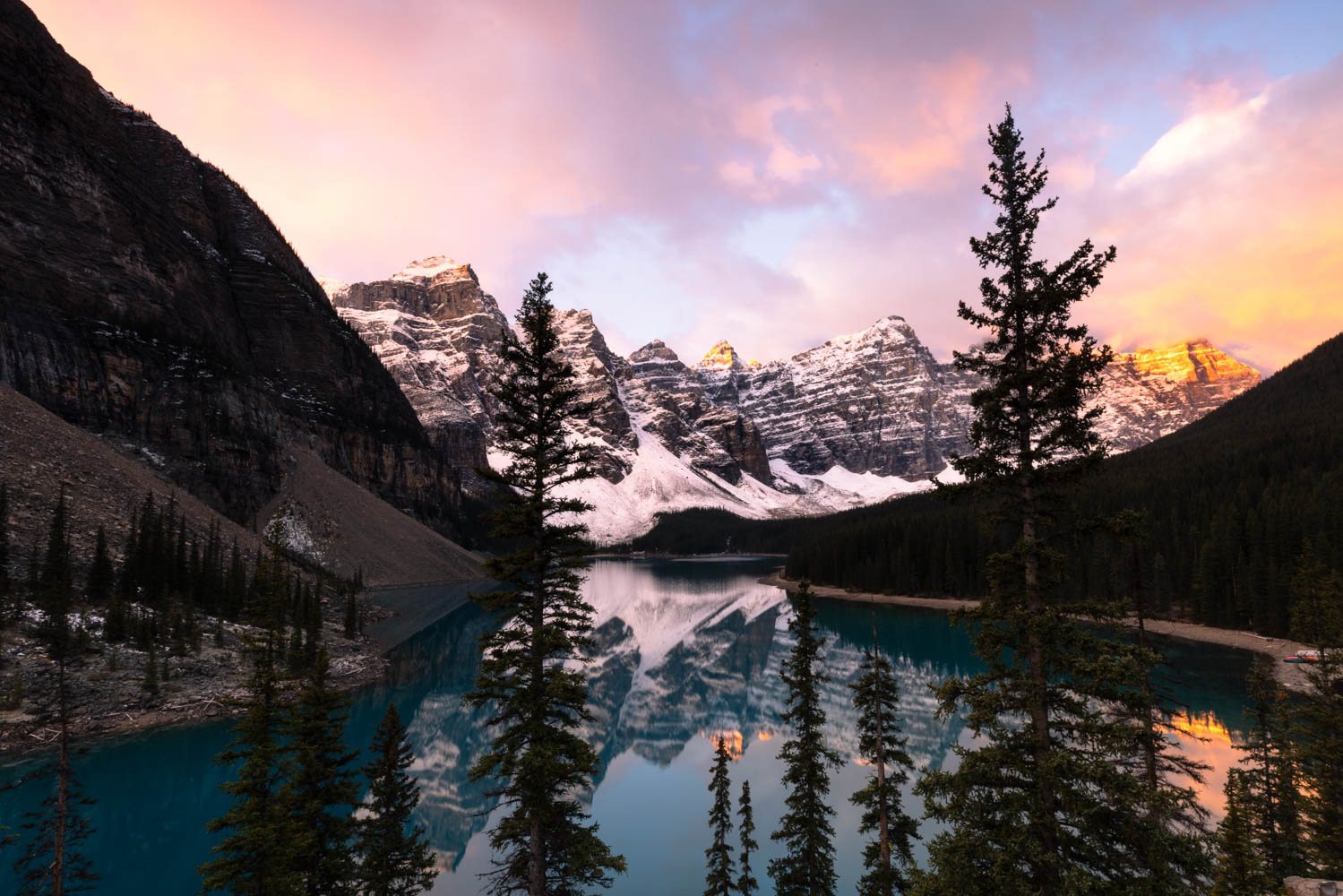 Cover photo for Capture the Majestic Canadian Rockies in this Autumn Photo Workshop